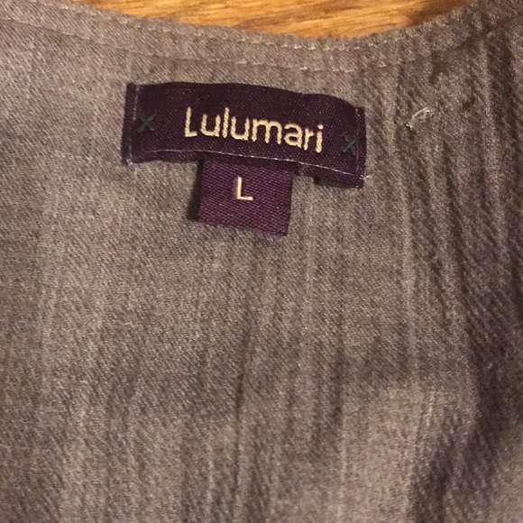 Top - Picture 3 of 4